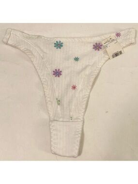 🎉DELETING TODAY Vintage 90’s Y2K Thong Panties Underwear High Cut Cotton Flowers